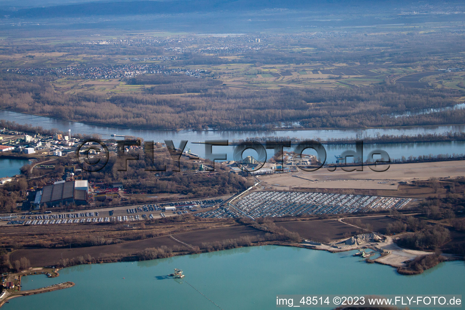 Port à Lauterbourg dans le département Bas Rhin, France depuis l'avion