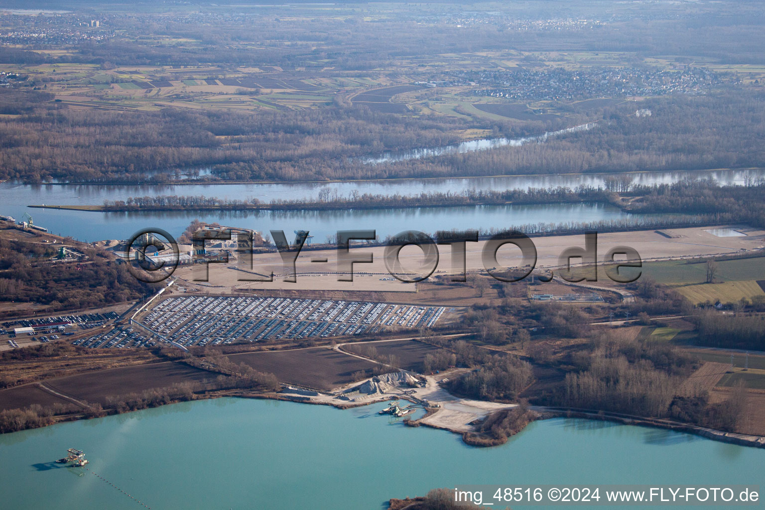 Port à Lauterbourg dans le département Bas Rhin, France vue du ciel