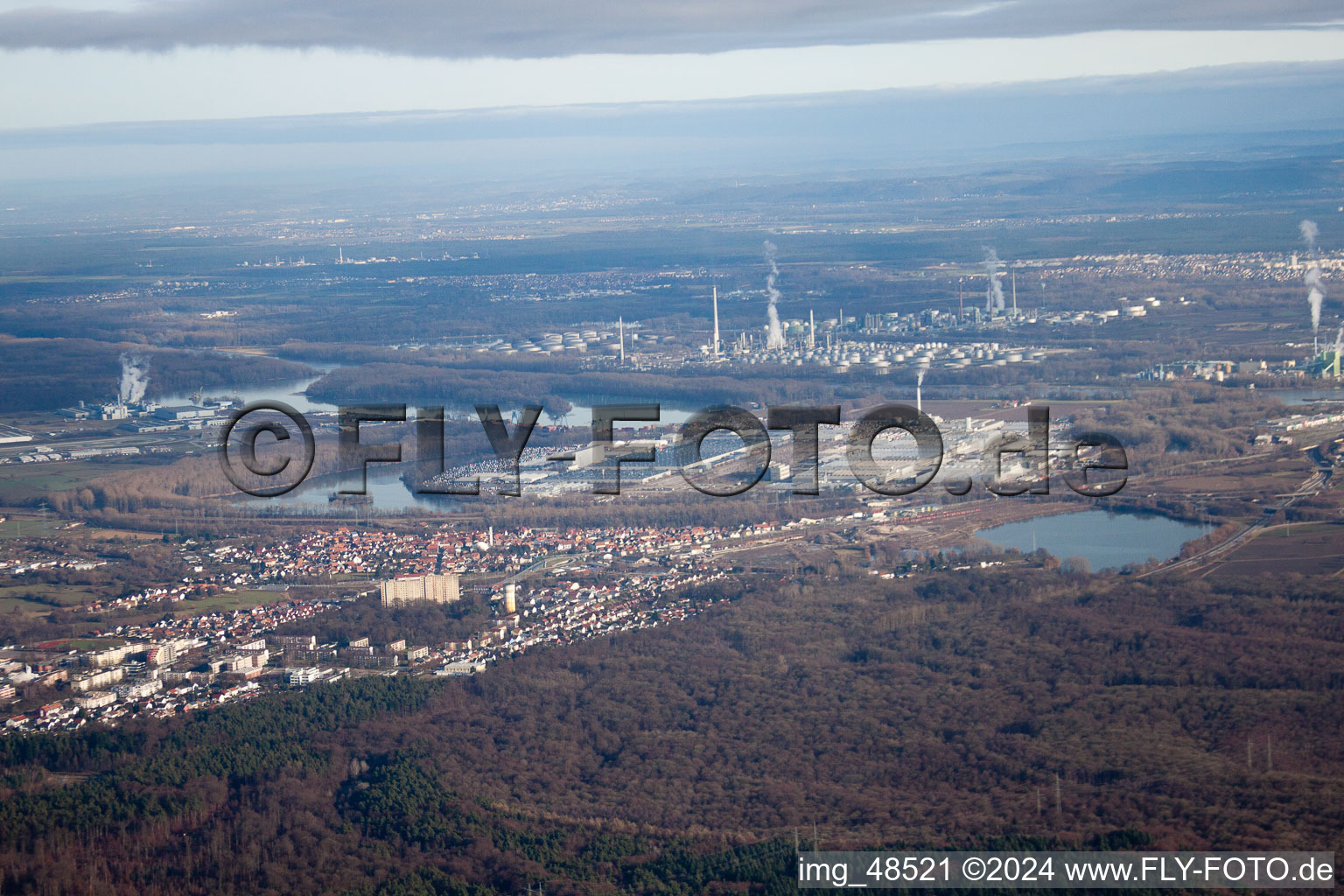 Photographie aérienne de Du sud-ouest à Wörth am Rhein dans le département Rhénanie-Palatinat, Allemagne