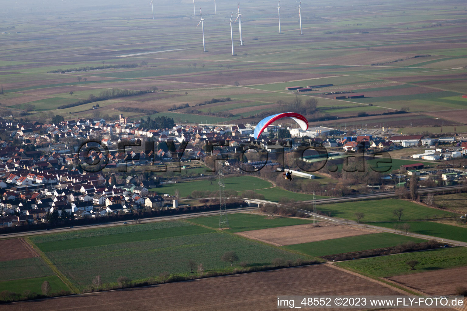 Rülzheim dans le département Rhénanie-Palatinat, Allemagne hors des airs