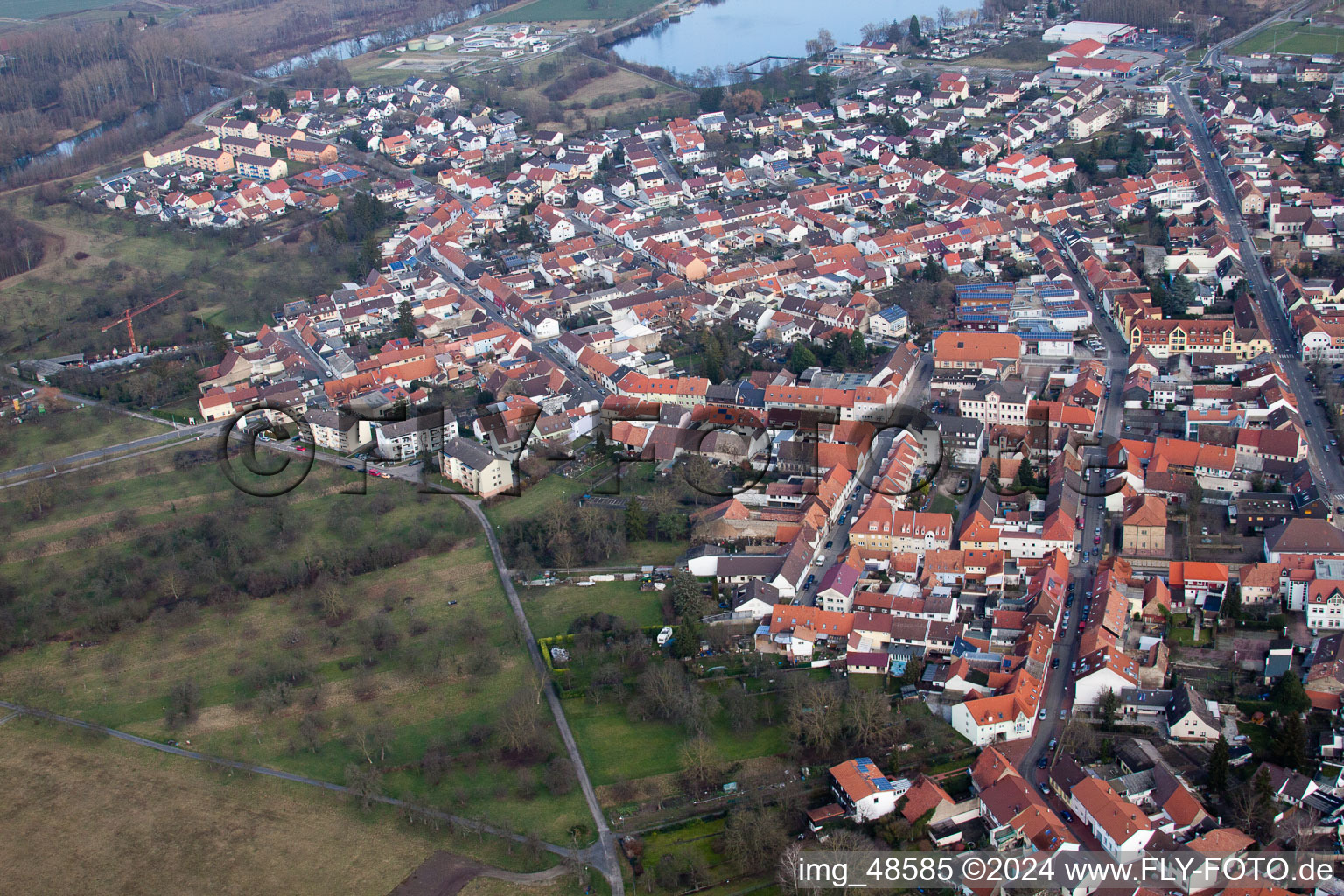 Philippsburg dans le département Bade-Wurtemberg, Allemagne vue d'en haut