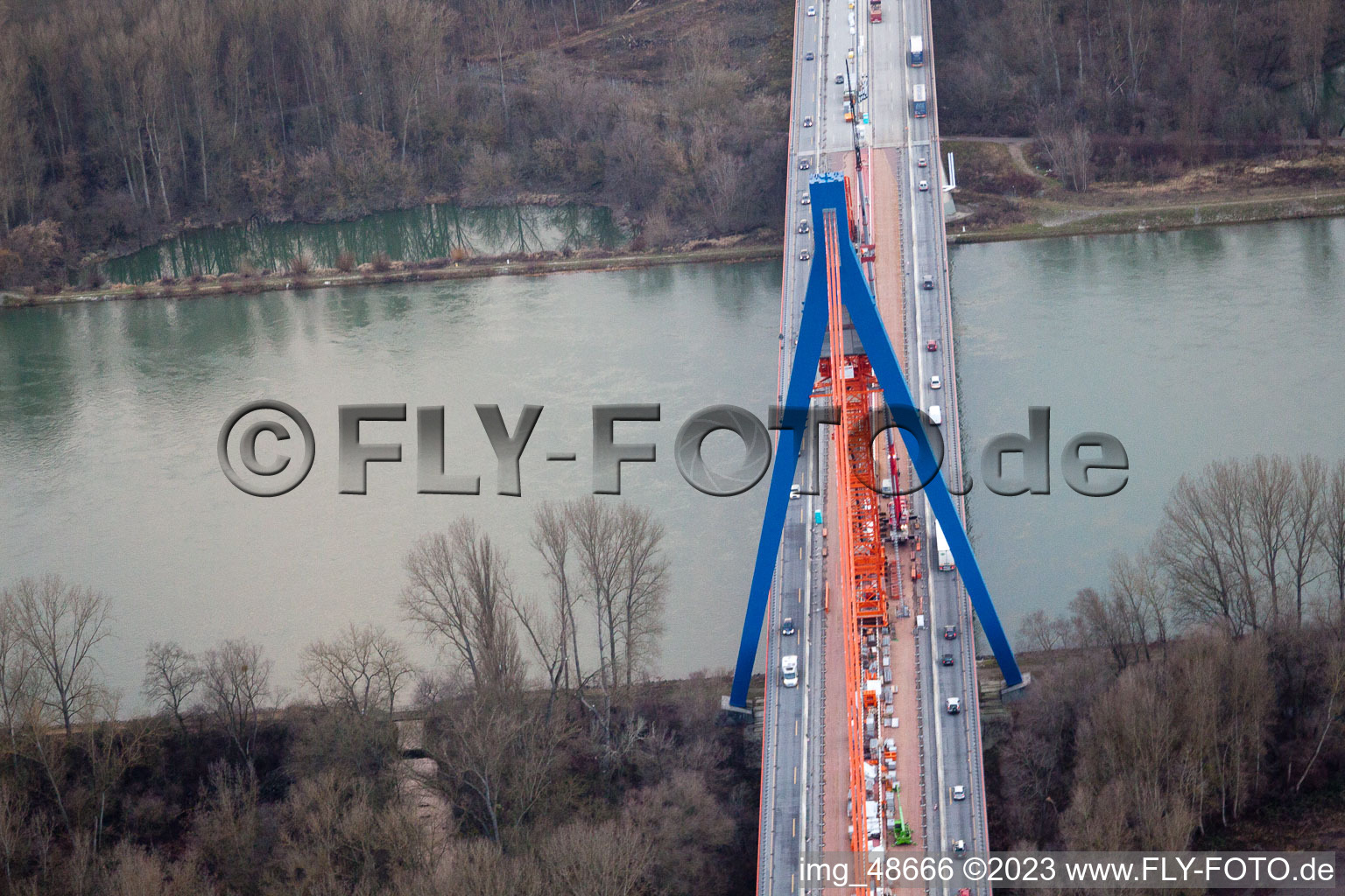 Vue aérienne de Chantier de construction d'un pont routier à Speyer dans le département Rhénanie-Palatinat, Allemagne