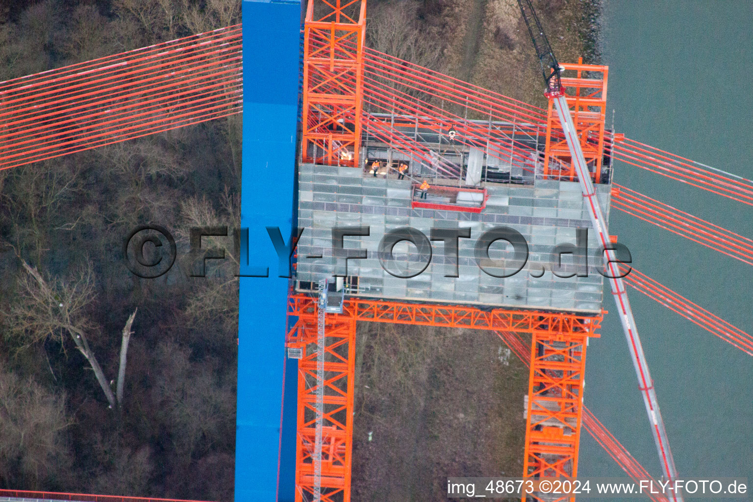Chantier de construction d'un pont routier à Speyer dans le département Rhénanie-Palatinat, Allemagne d'en haut