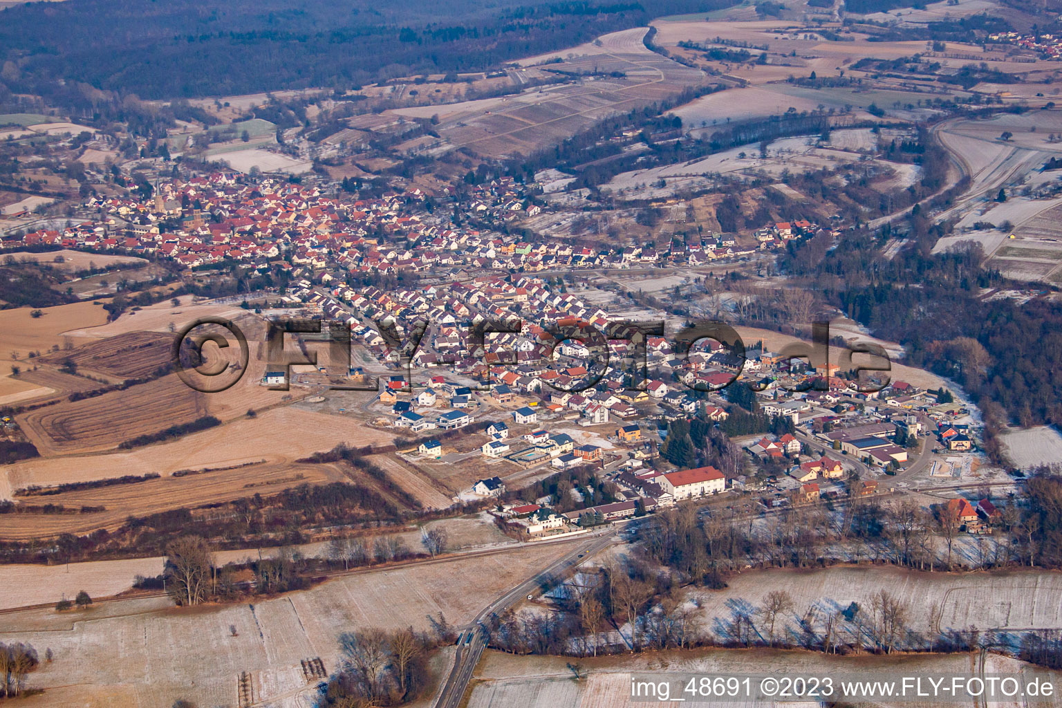 Photographie aérienne de En hiver à le quartier Unteröwisheim in Kraichtal dans le département Bade-Wurtemberg, Allemagne