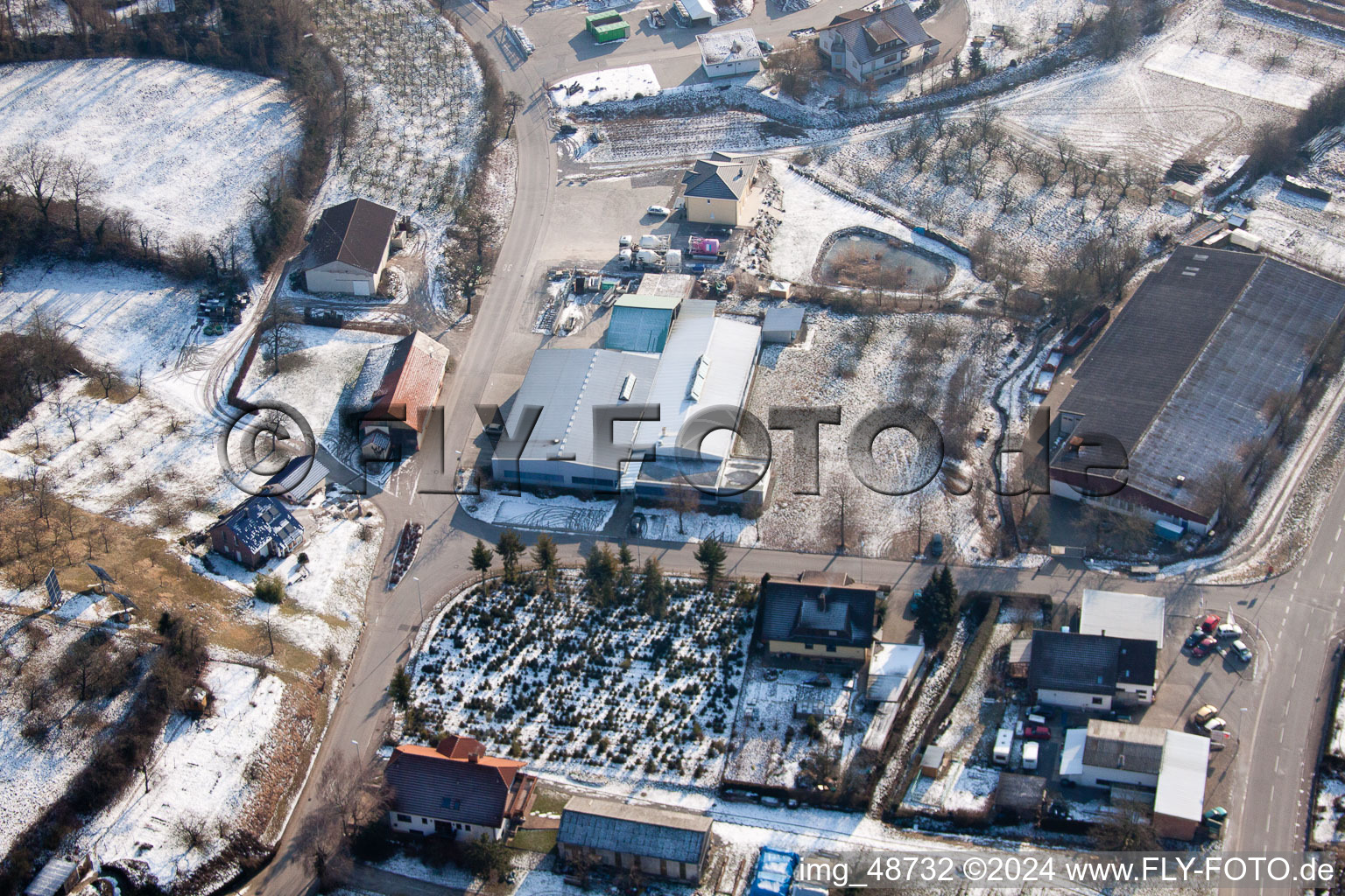 Vue d'oiseau de AVN GmbH à le quartier Neuenbürg in Kraichtal dans le département Bade-Wurtemberg, Allemagne