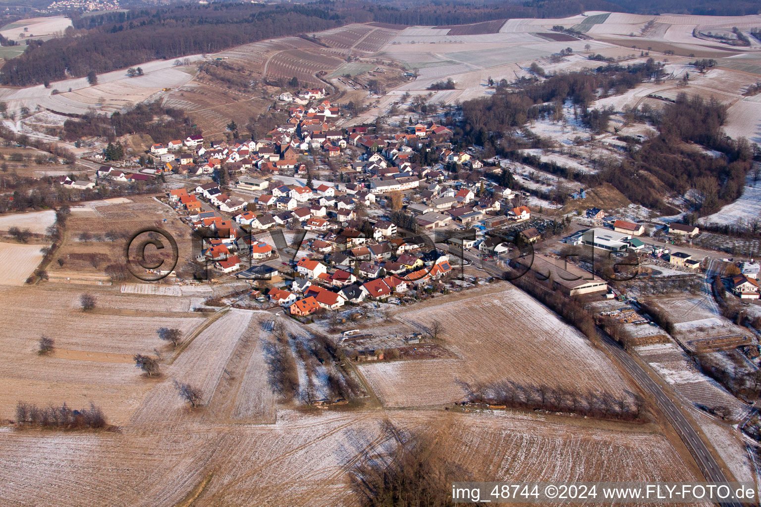 Vue d'oiseau de Quartier Neuenbürg in Kraichtal dans le département Bade-Wurtemberg, Allemagne