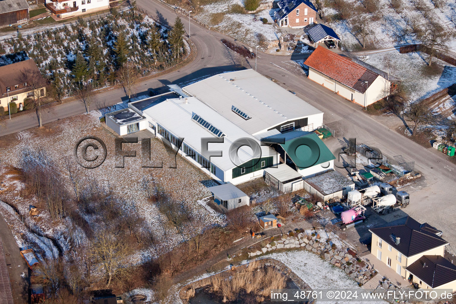 Vue oblique de AVN GmbH à le quartier Neuenbürg in Kraichtal dans le département Bade-Wurtemberg, Allemagne