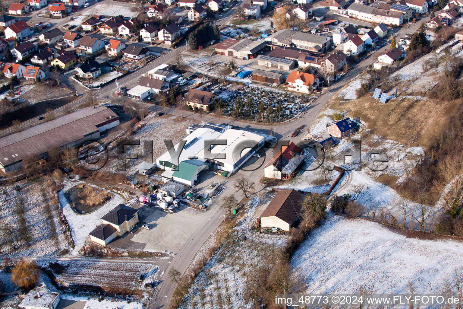 Vue d'oiseau de AVN GmbH à le quartier Neuenbürg in Kraichtal dans le département Bade-Wurtemberg, Allemagne