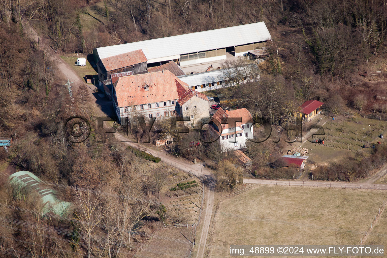 Moulin de Wanzheim à Rheinzabern dans le département Rhénanie-Palatinat, Allemagne vue d'en haut