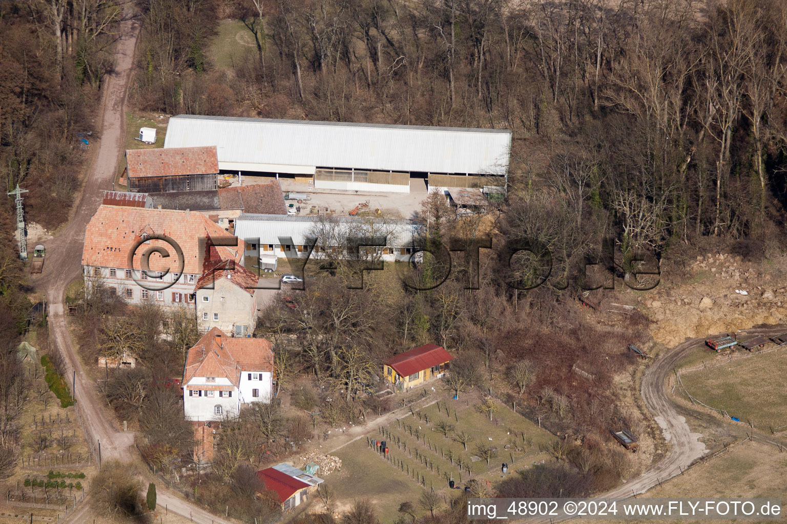 Moulin de Wanzheim à Rheinzabern dans le département Rhénanie-Palatinat, Allemagne vue du ciel