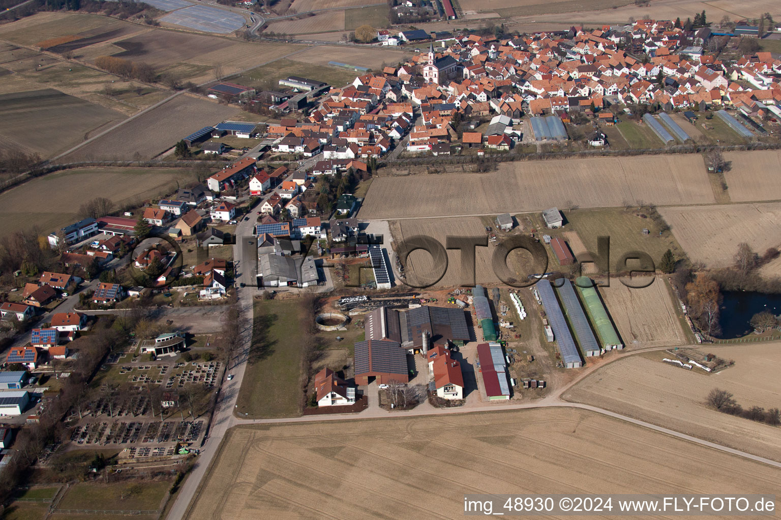 Schmiedhof à Neupotz dans le département Rhénanie-Palatinat, Allemagne vue d'en haut