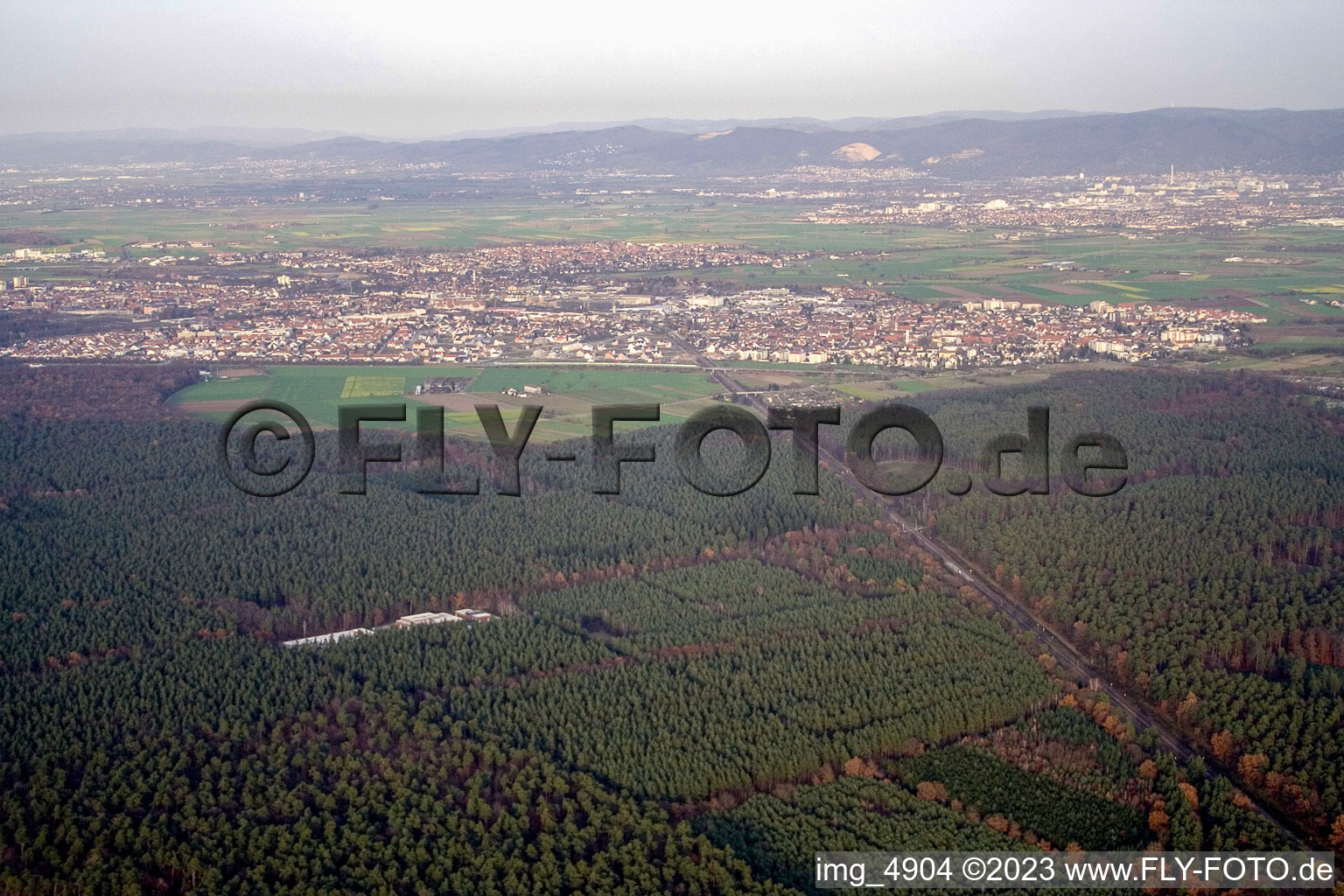 Vue aérienne de Du sud à Schwetzingen dans le département Bade-Wurtemberg, Allemagne