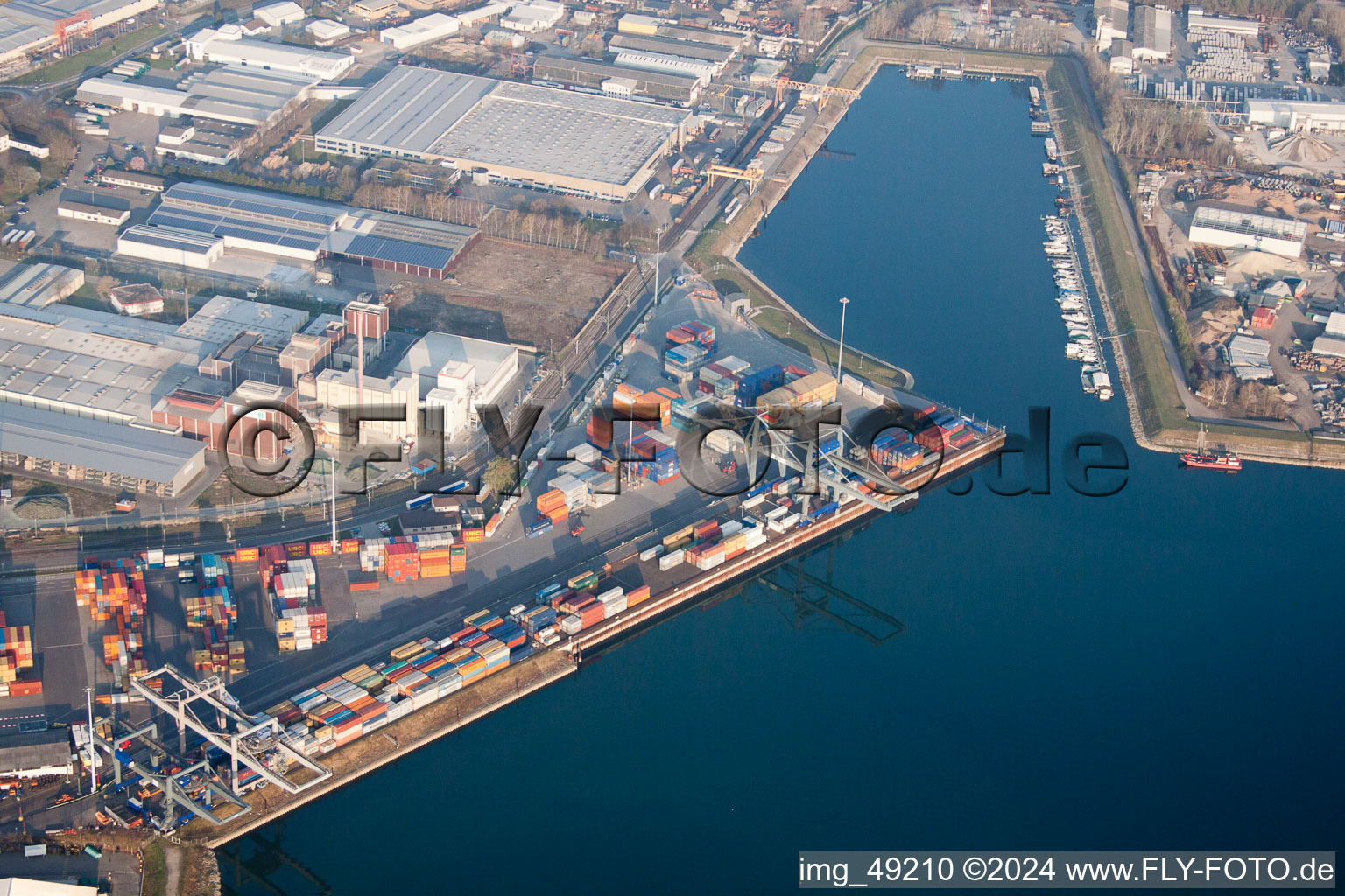 Vue aérienne de Port à Germersheim dans le département Rhénanie-Palatinat, Allemagne