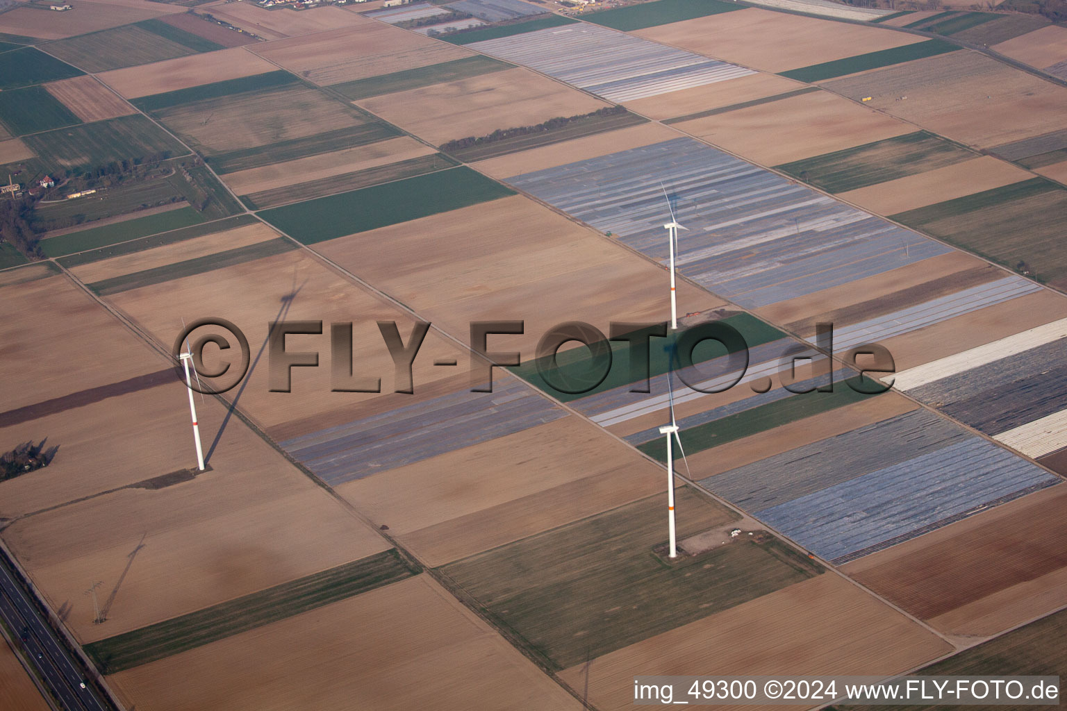 Vue aérienne de Éoliennes à le quartier Berghausen in Römerberg dans le département Rhénanie-Palatinat, Allemagne