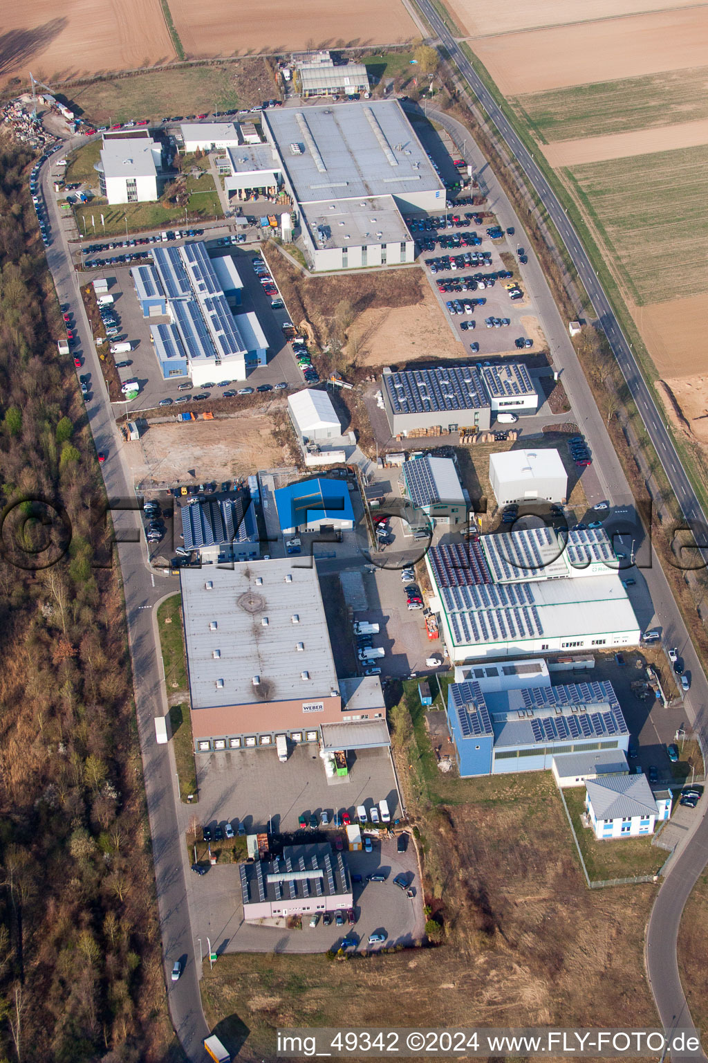 Vue aérienne de Zone commerciale ouest et établissement d'entreprise Eberspächer catem GmbH & Co. KG (Palatinat) à Herxheim bei Landau dans le département Rhénanie-Palatinat, Allemagne