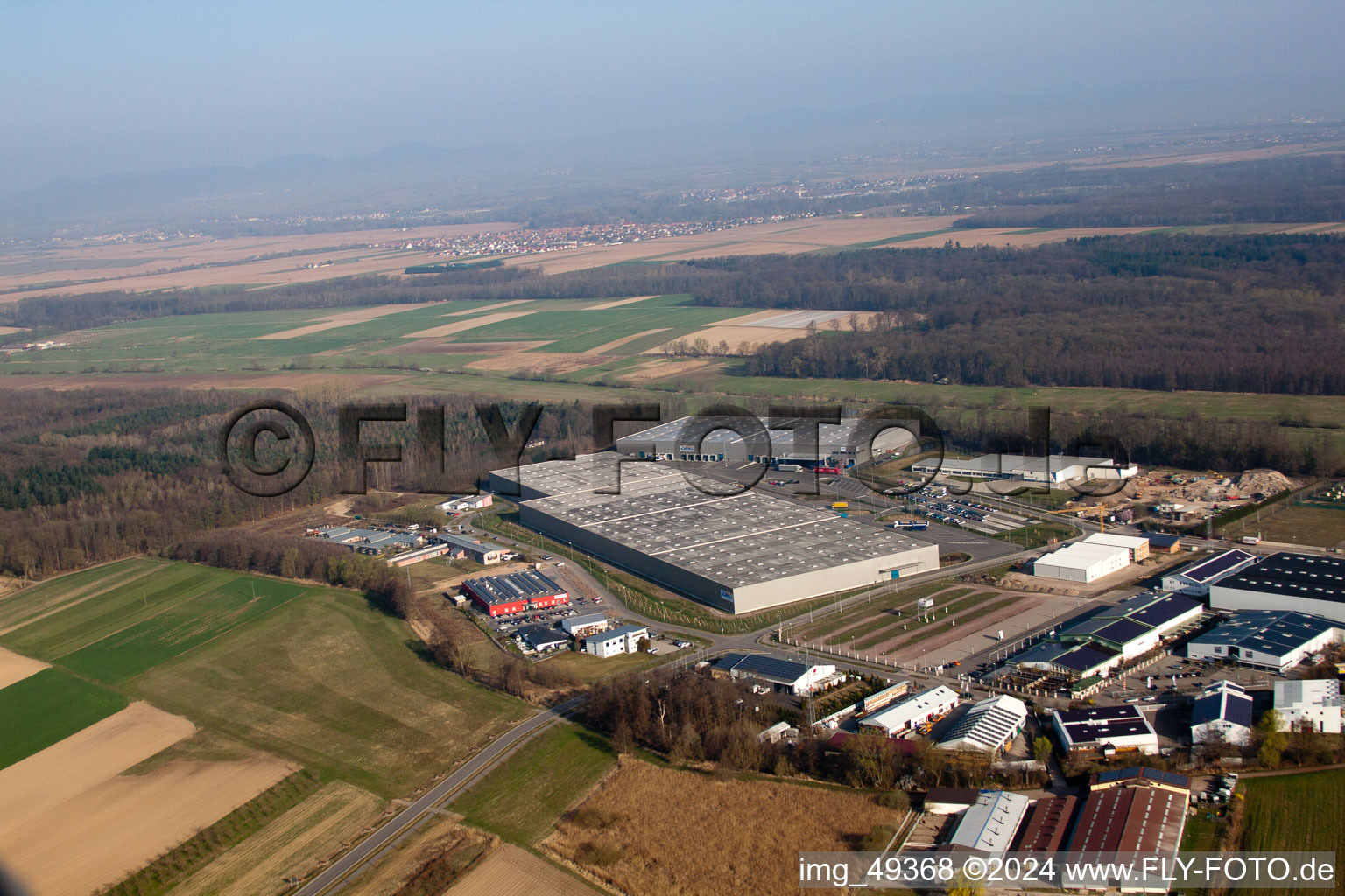 Zone industrielle de Horst à le quartier Minderslachen in Kandel dans le département Rhénanie-Palatinat, Allemagne vue du ciel