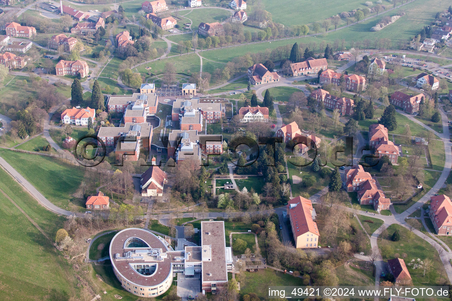 Terrain hospitalier du centre psychiatrique de Nordbaden à le quartier Altwiesloch in Wiesloch dans le département Bade-Wurtemberg, Allemagne hors des airs