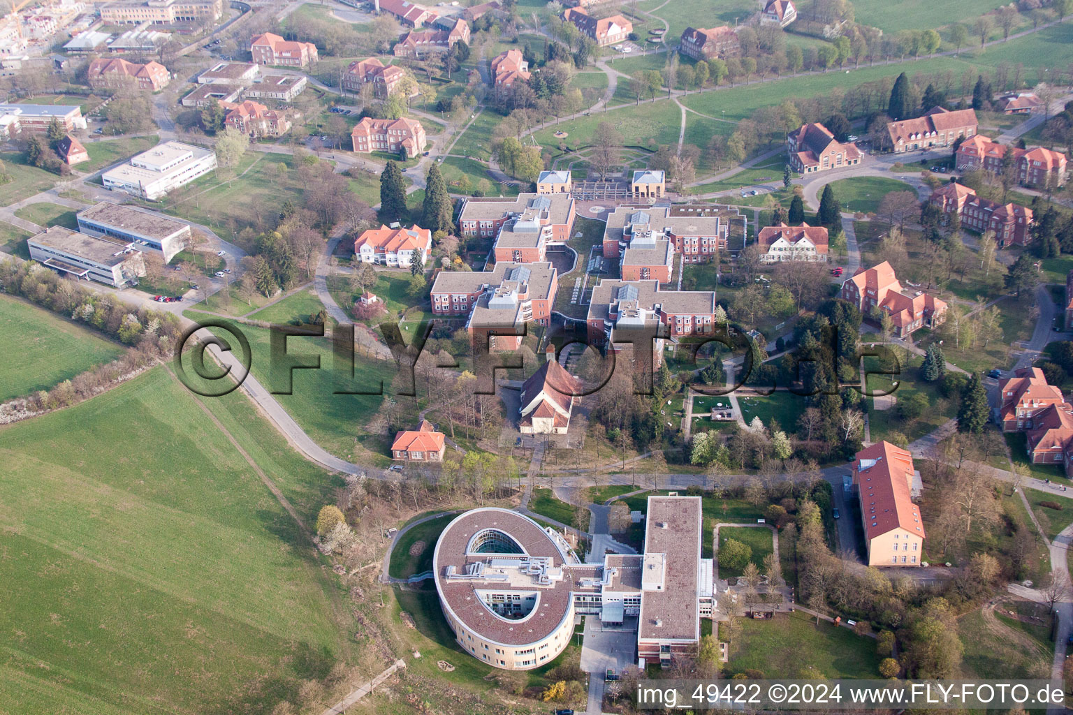 Terrain hospitalier du centre psychiatrique de Nordbaden à le quartier Altwiesloch in Wiesloch dans le département Bade-Wurtemberg, Allemagne vue d'en haut