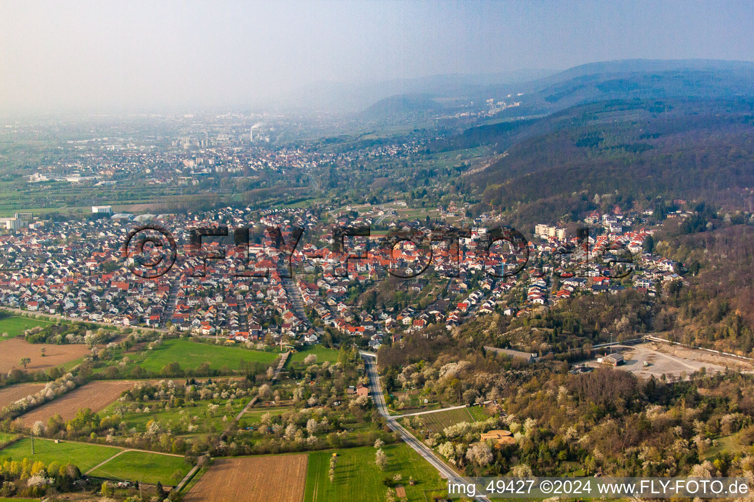 Vue aérienne de Nußloch dans le département Bade-Wurtemberg, Allemagne