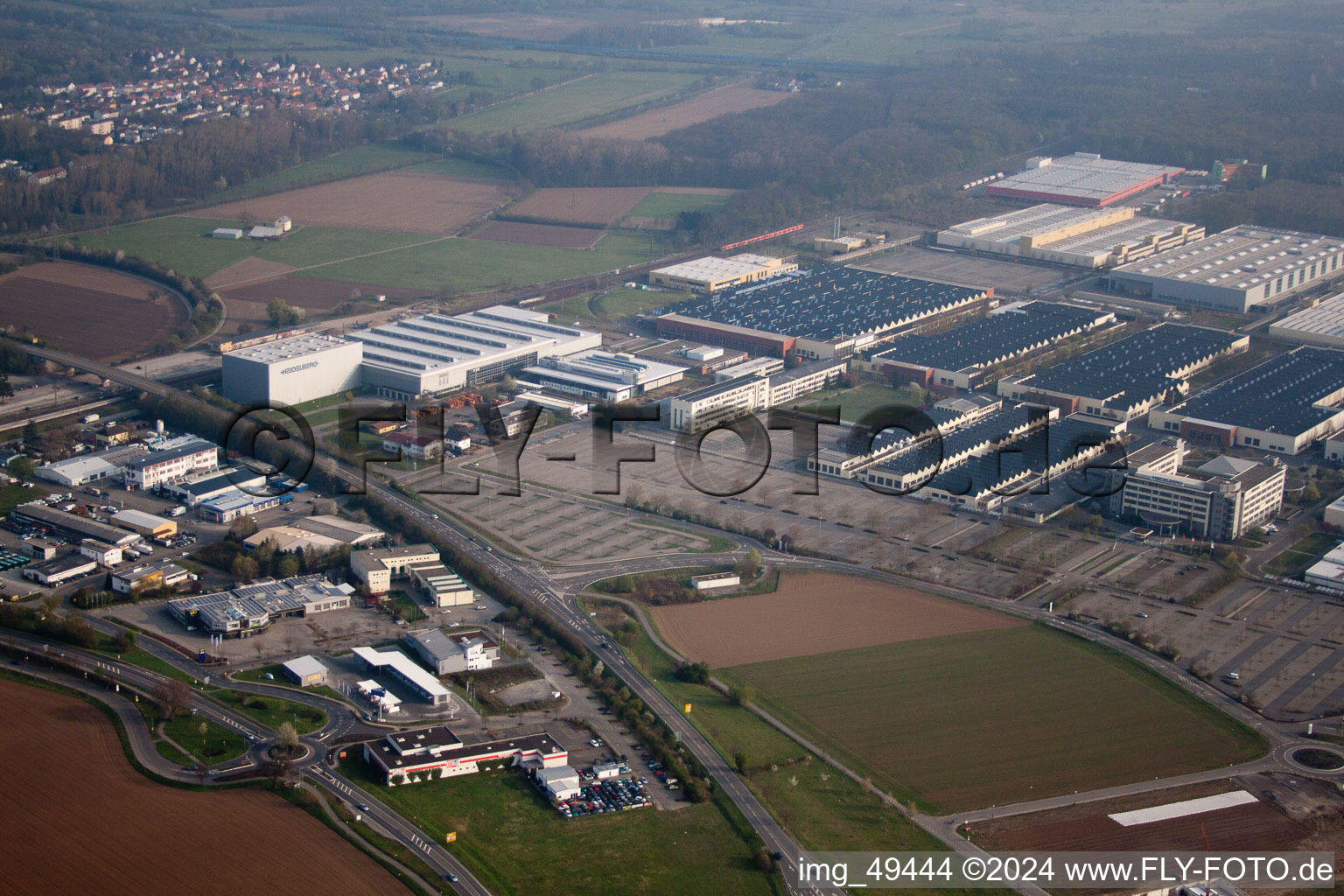 Vue aérienne de Zone industrielle à Walldorf dans le département Bade-Wurtemberg, Allemagne