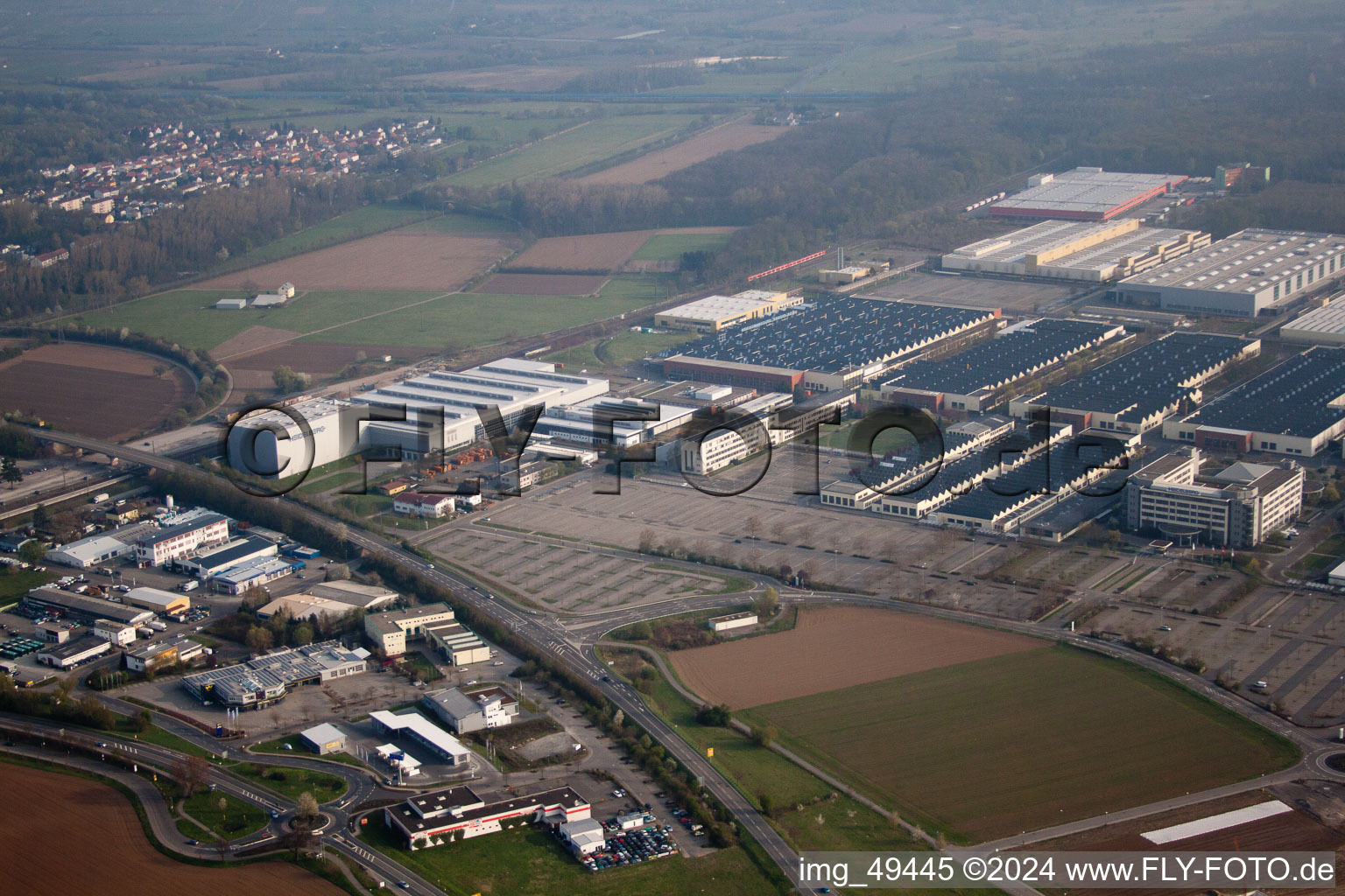 Vue aérienne de Zone industrielle à Walldorf dans le département Bade-Wurtemberg, Allemagne