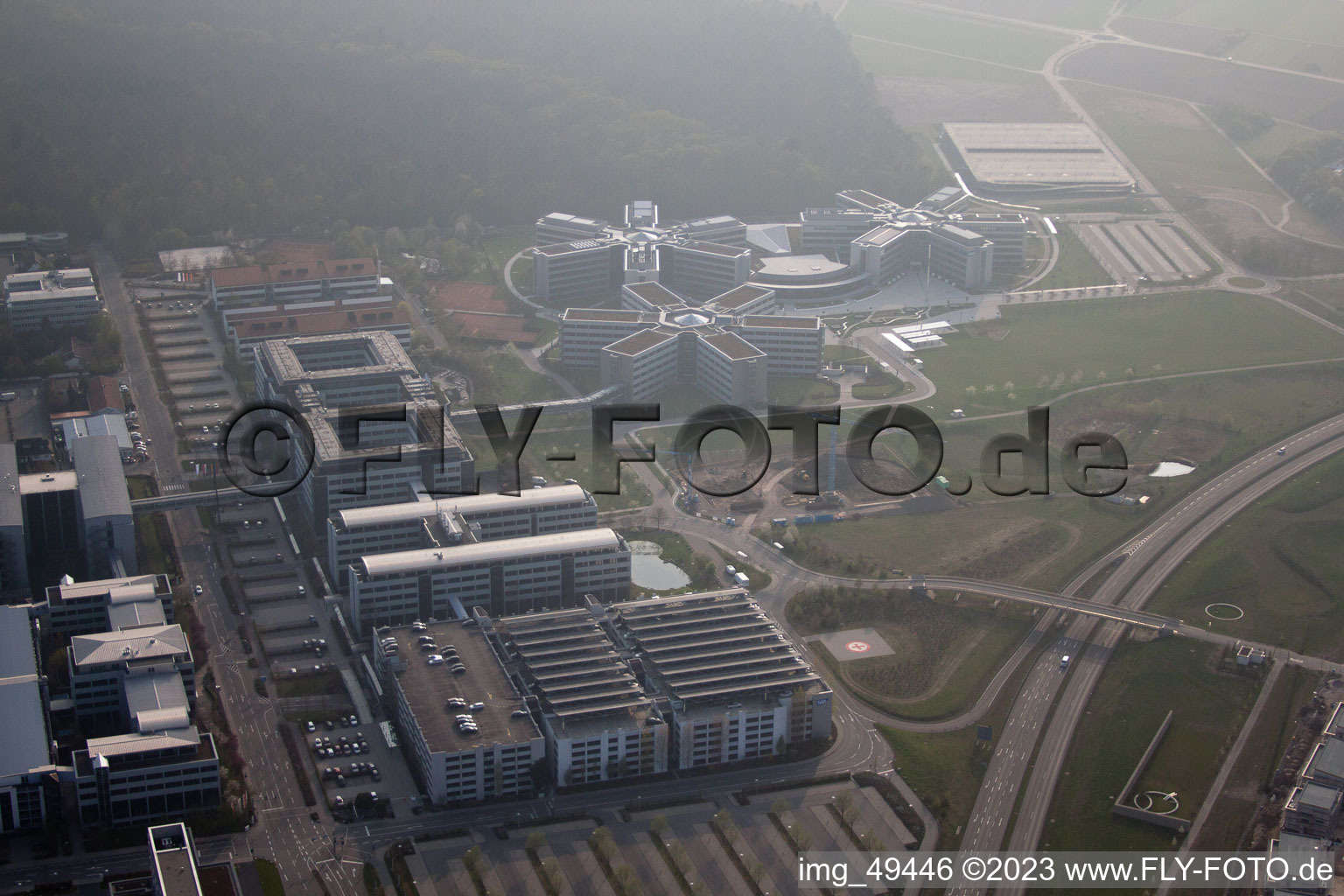 Vue aérienne de Zone industrielle, SAP AG à Walldorf dans le département Bade-Wurtemberg, Allemagne