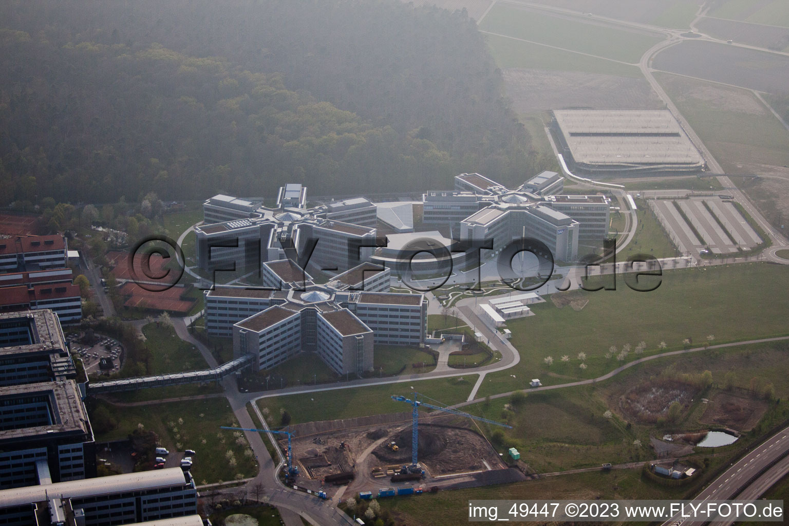 Vue aérienne de Zone industrielle, SAP AG à Walldorf dans le département Bade-Wurtemberg, Allemagne