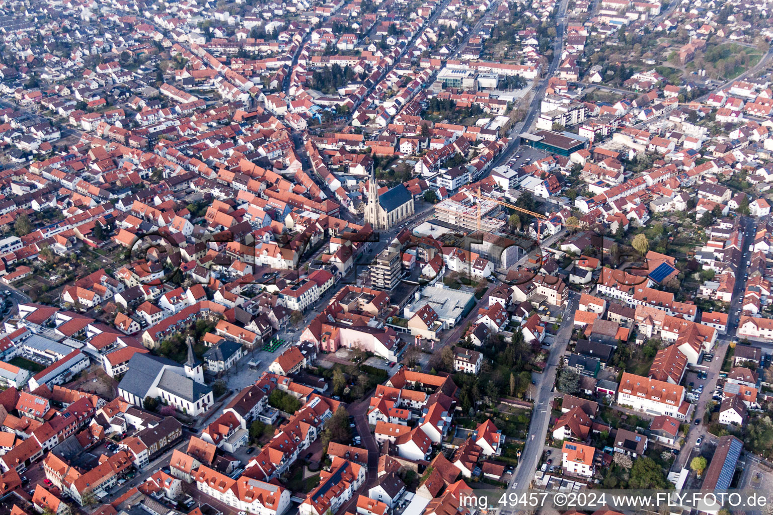 Vue oblique de Vue des rues et des maisons des quartiers résidentiels à Walldorf dans le département Bade-Wurtemberg, Allemagne