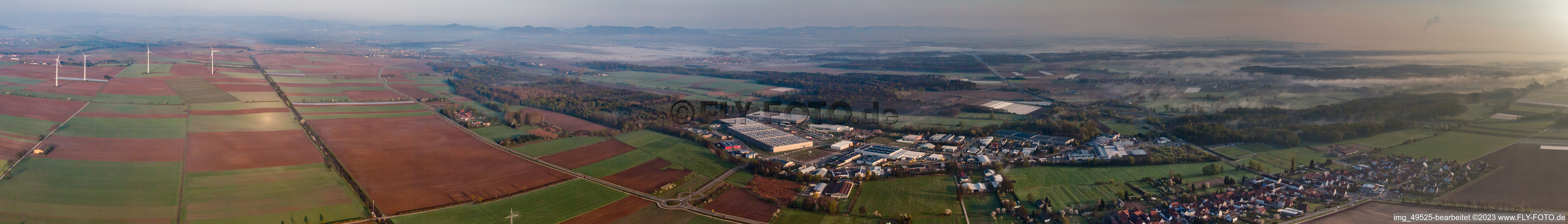 Vue aérienne de Panorama de la zone industrielle de Horst à le quartier Minderslachen in Kandel dans le département Rhénanie-Palatinat, Allemagne