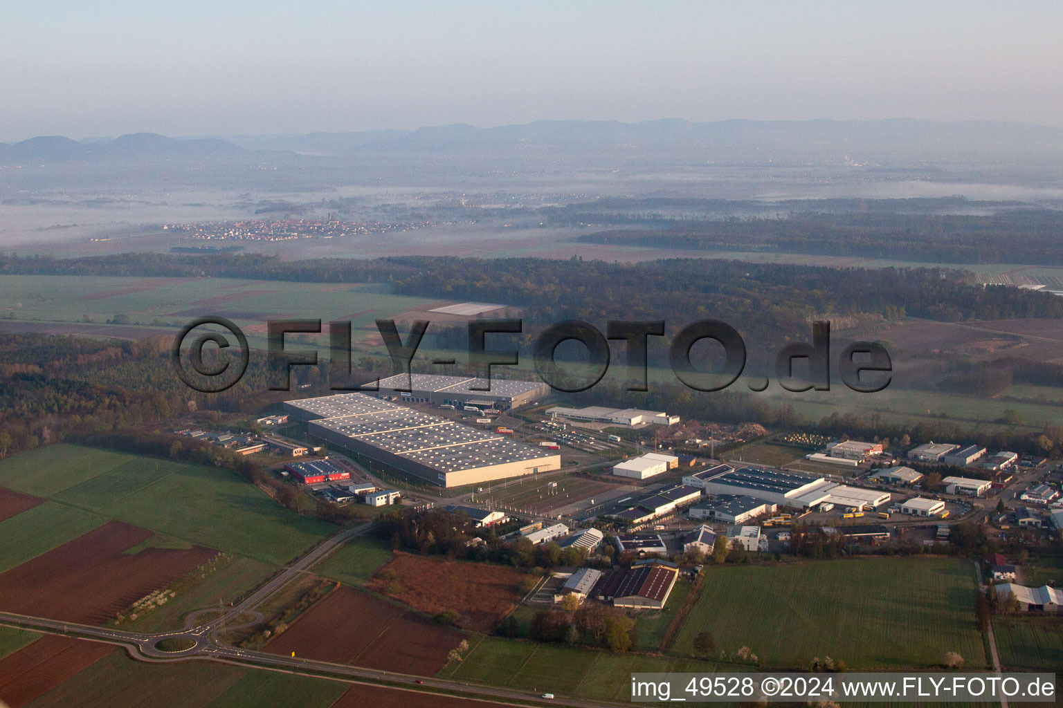 Image drone de Zone industrielle de Horst à le quartier Minderslachen in Kandel dans le département Rhénanie-Palatinat, Allemagne