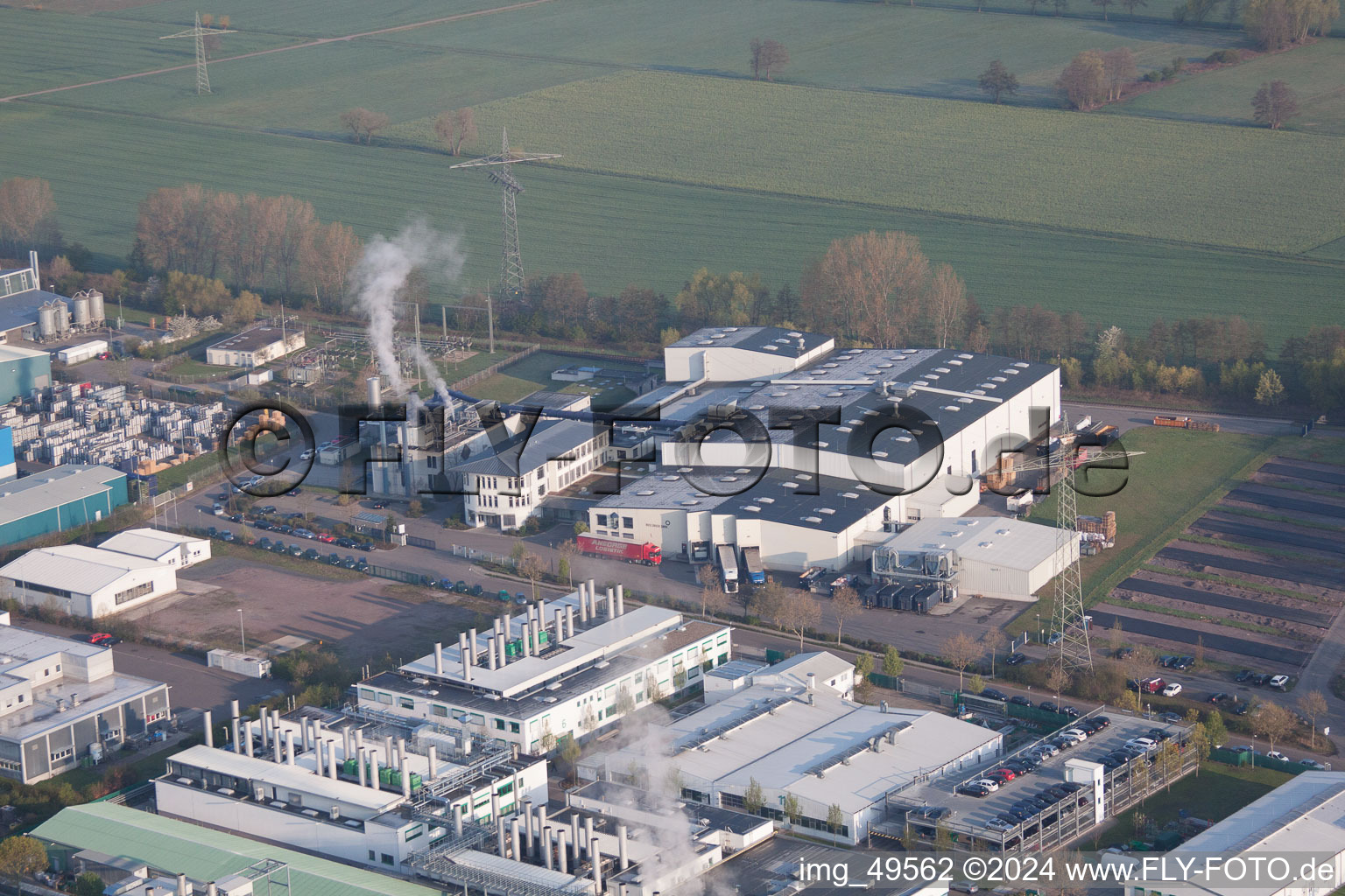 Quartier Offenbach in Offenbach an der Queich dans le département Rhénanie-Palatinat, Allemagne du point de vue du drone