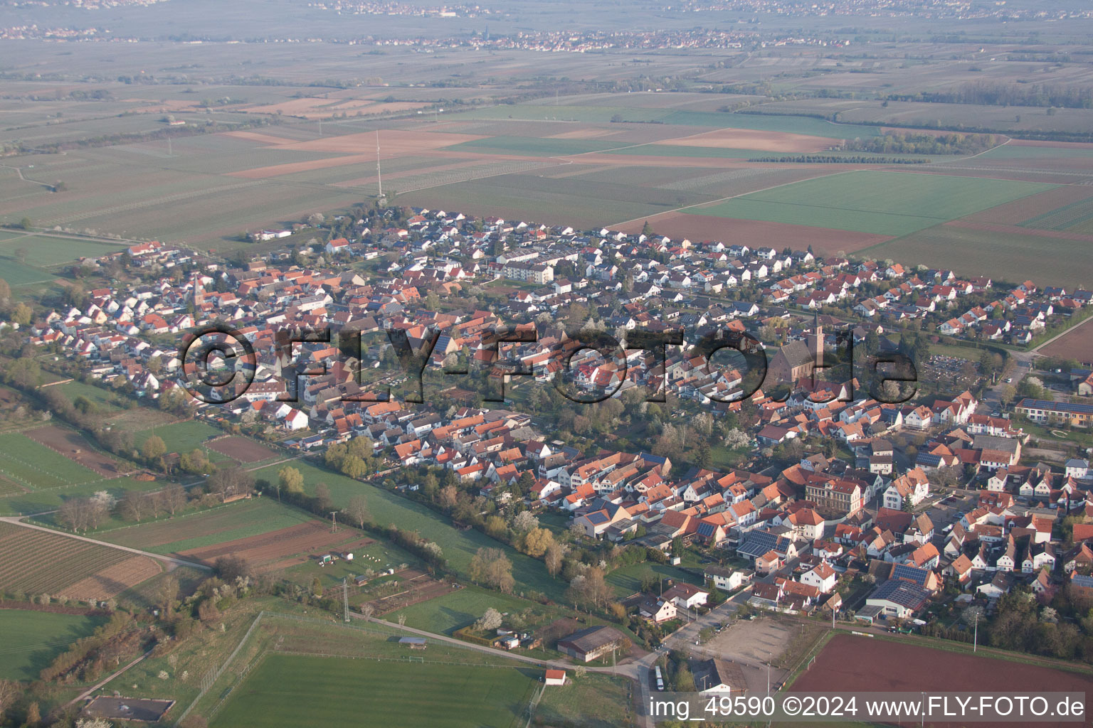 Essingen dans le département Rhénanie-Palatinat, Allemagne hors des airs