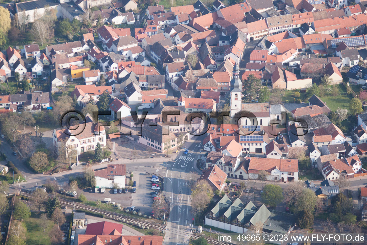 Vue aérienne de Kirchheim an der Weinstraße dans le département Rhénanie-Palatinat, Allemagne