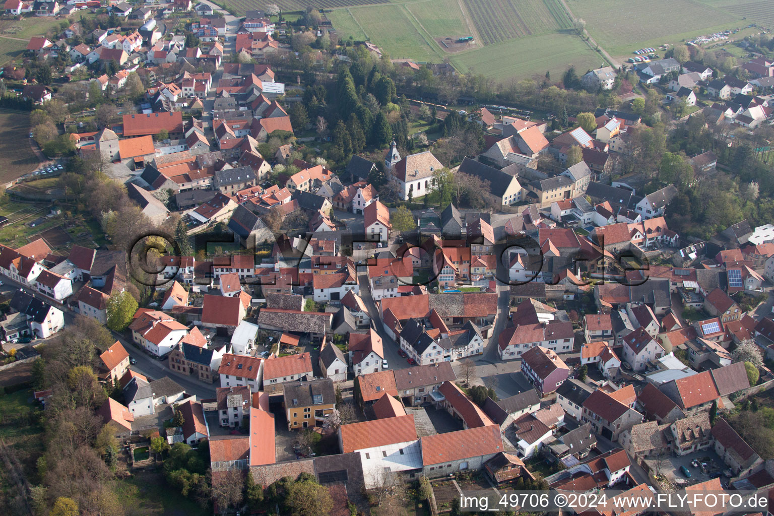 Vue aérienne de Vue sur le village à Eppelsheim dans le département Rhénanie-Palatinat, Allemagne