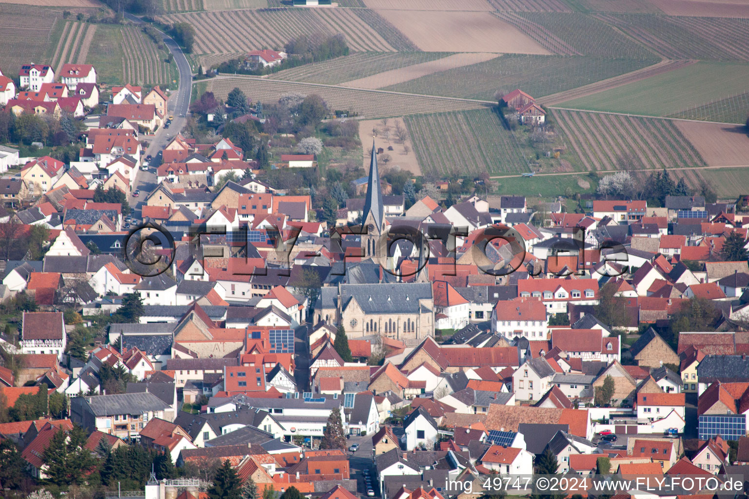 Saulheim dans le département Rhénanie-Palatinat, Allemagne vue d'en haut