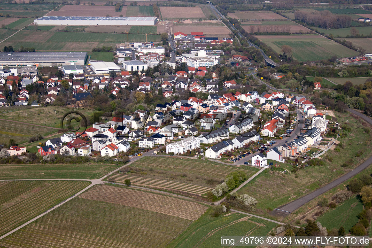 Vue aérienne de Mayence-Bodenheim, nouvelle zone de développement à Bodenheim dans le département Rhénanie-Palatinat, Allemagne