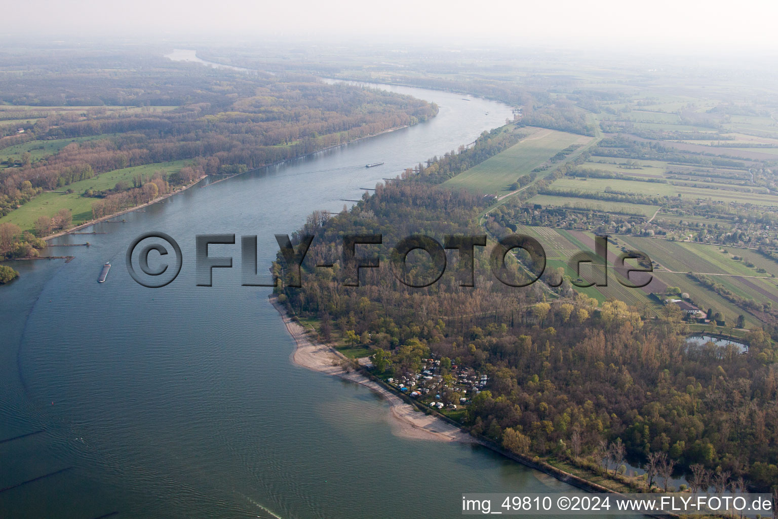 Oppenheim dans le département Rhénanie-Palatinat, Allemagne depuis l'avion