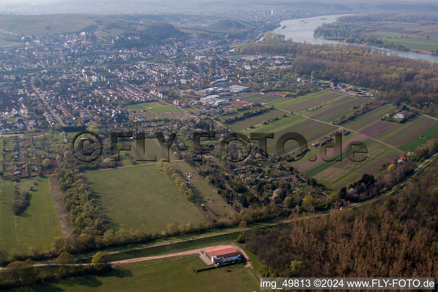 Oppenheim dans le département Rhénanie-Palatinat, Allemagne vue du ciel