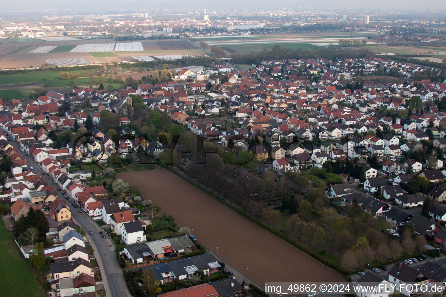 Photographie aérienne de Heßheim dans le département Rhénanie-Palatinat, Allemagne