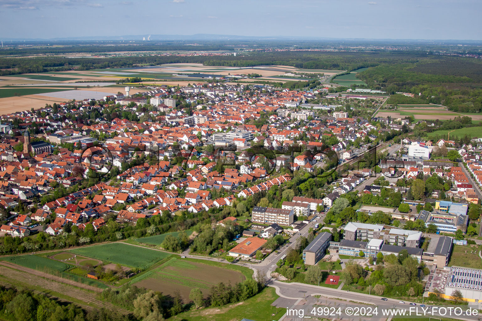 Image drone de Du sud-ouest à Kandel dans le département Rhénanie-Palatinat, Allemagne