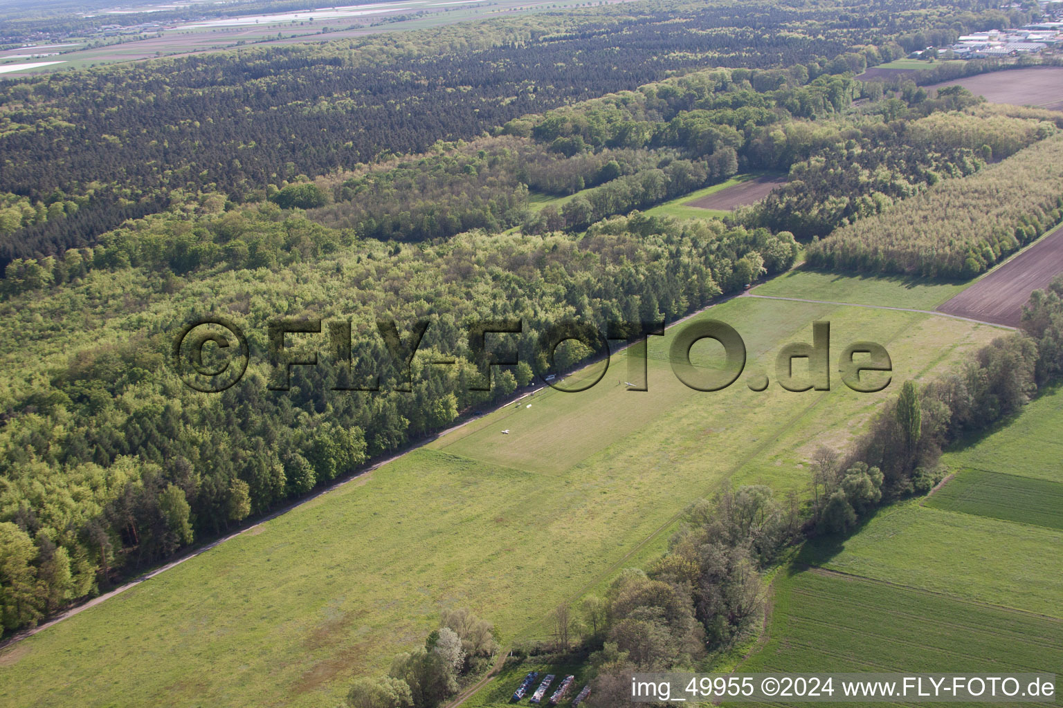 Vue aérienne de Modèle d'aérodrome du MSC Rülzheim vu du nord-est - en haut à droite de la zone industrielle de Herxheimer Gäxwald à Rülzheim dans le département Rhénanie-Palatinat, Allemagne