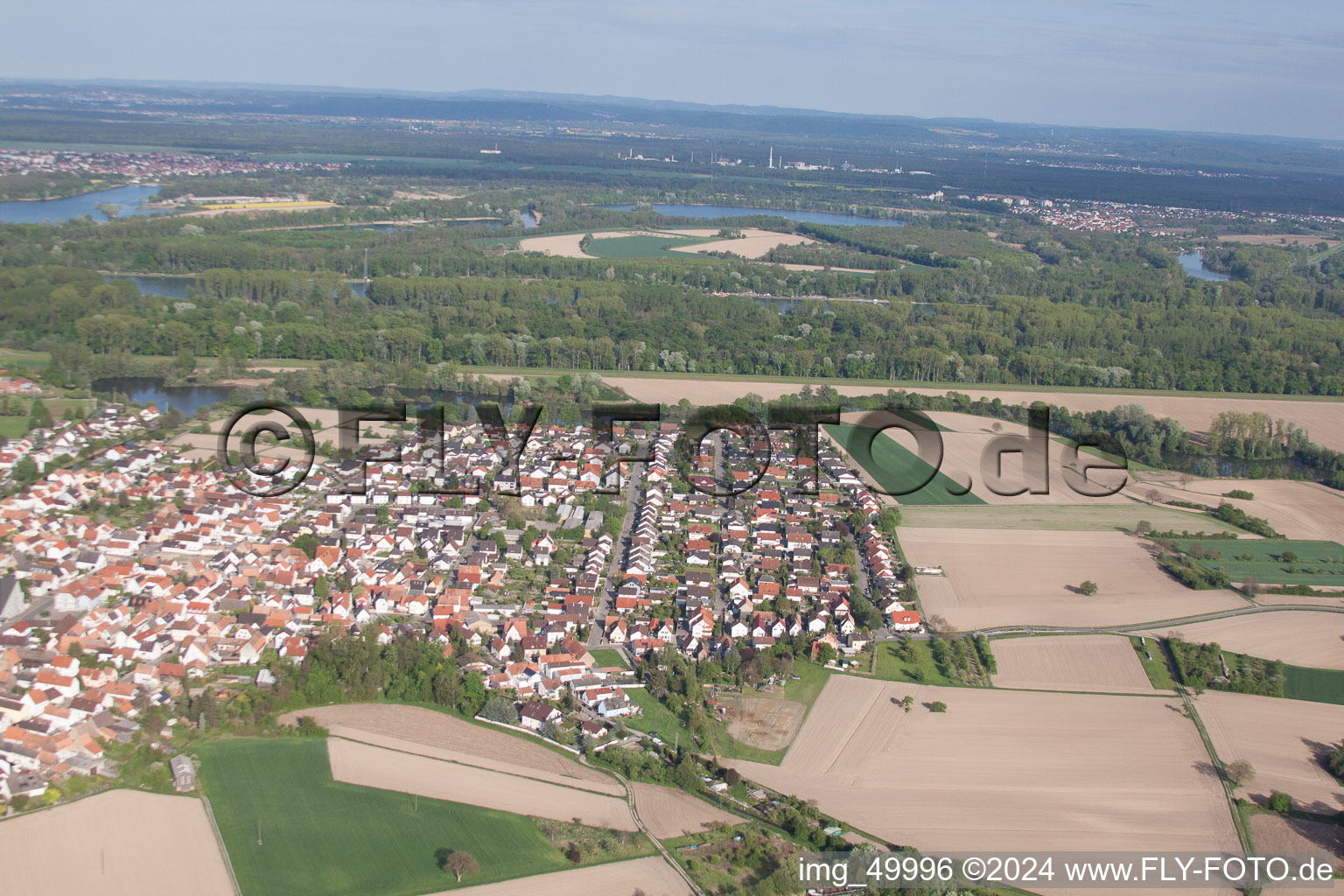 Leimersheim dans le département Rhénanie-Palatinat, Allemagne vue du ciel