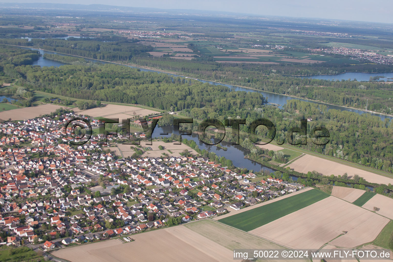 Leimersheim dans le département Rhénanie-Palatinat, Allemagne d'en haut