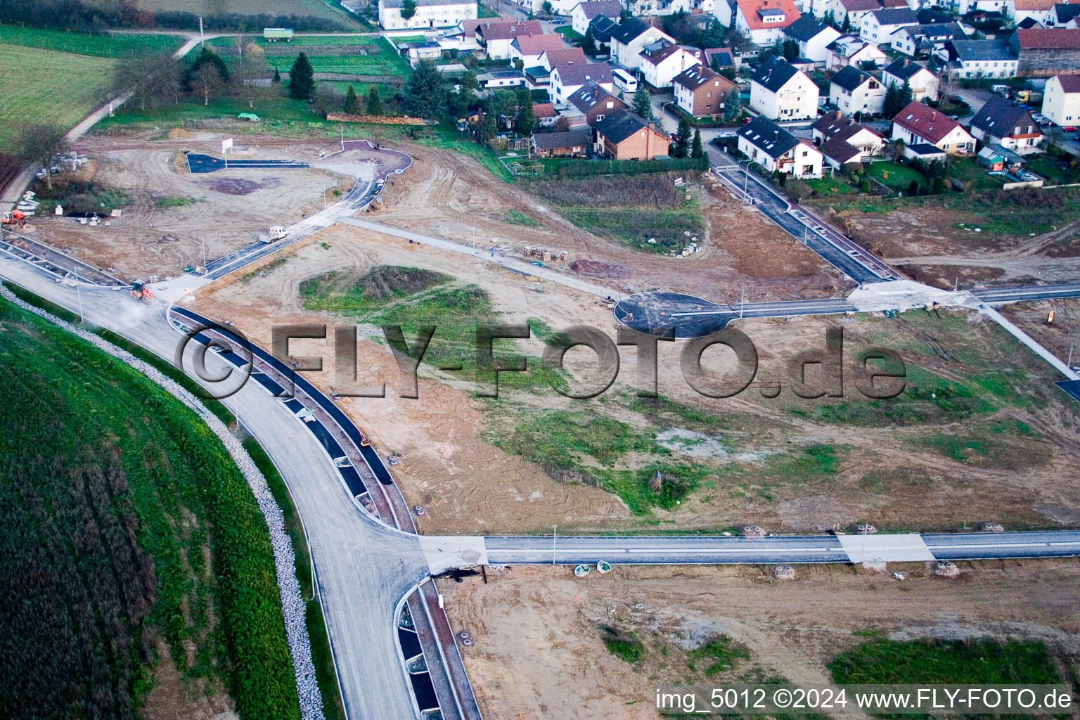 Nouvelle zone de développement sur le Höhenweg à Kandel dans le département Rhénanie-Palatinat, Allemagne vue d'en haut