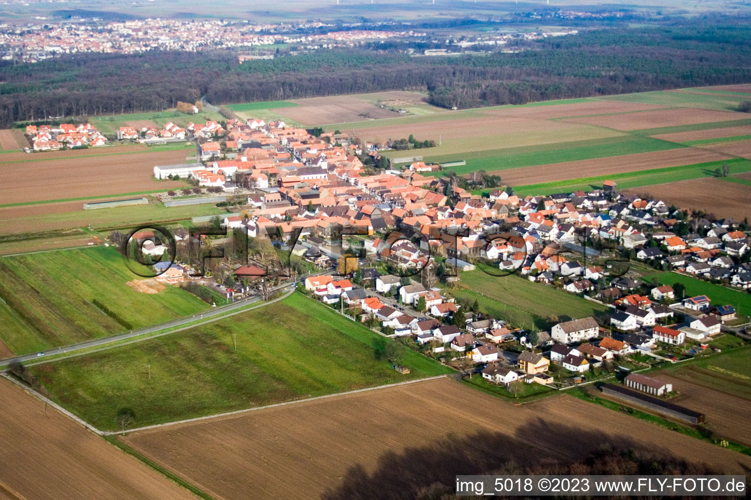 Vue aérienne de Du sud-ouest à le quartier Hayna in Herxheim bei Landau dans le département Rhénanie-Palatinat, Allemagne