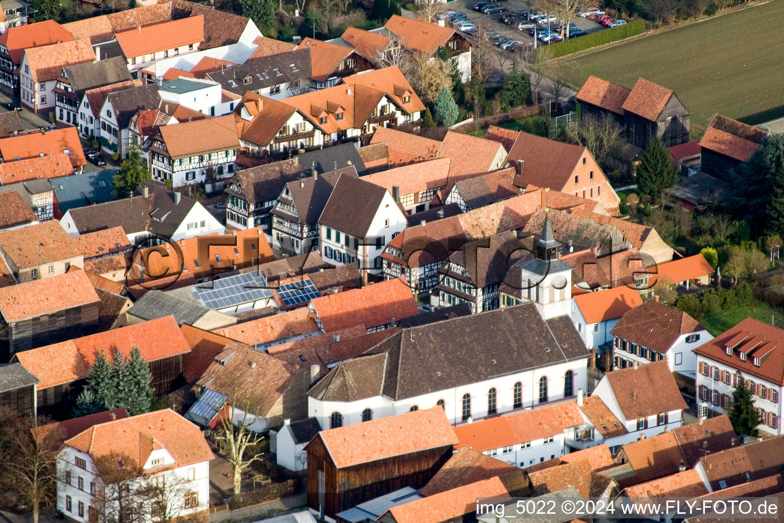 Vue aérienne de Bâtiment religieux (Palatinat) à le quartier Hayna in Herxheim bei Landau dans le département Rhénanie-Palatinat, Allemagne