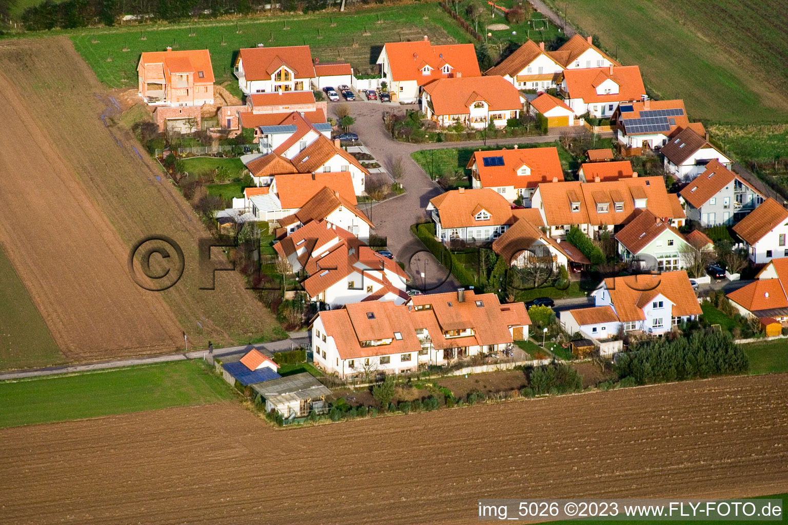 Vue oblique de Nouvelle zone de développement à Geiersching à le quartier Hayna in Herxheim bei Landau dans le département Rhénanie-Palatinat, Allemagne