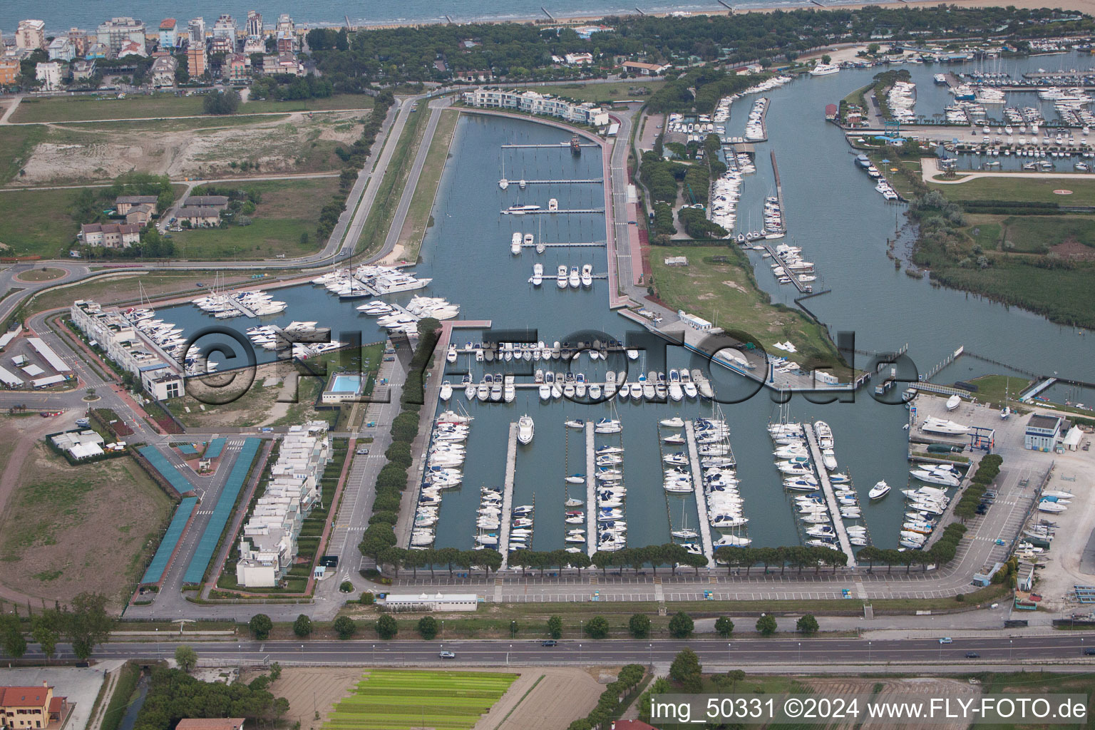 Jesolo dans le département Vénétie, Italie depuis l'avion