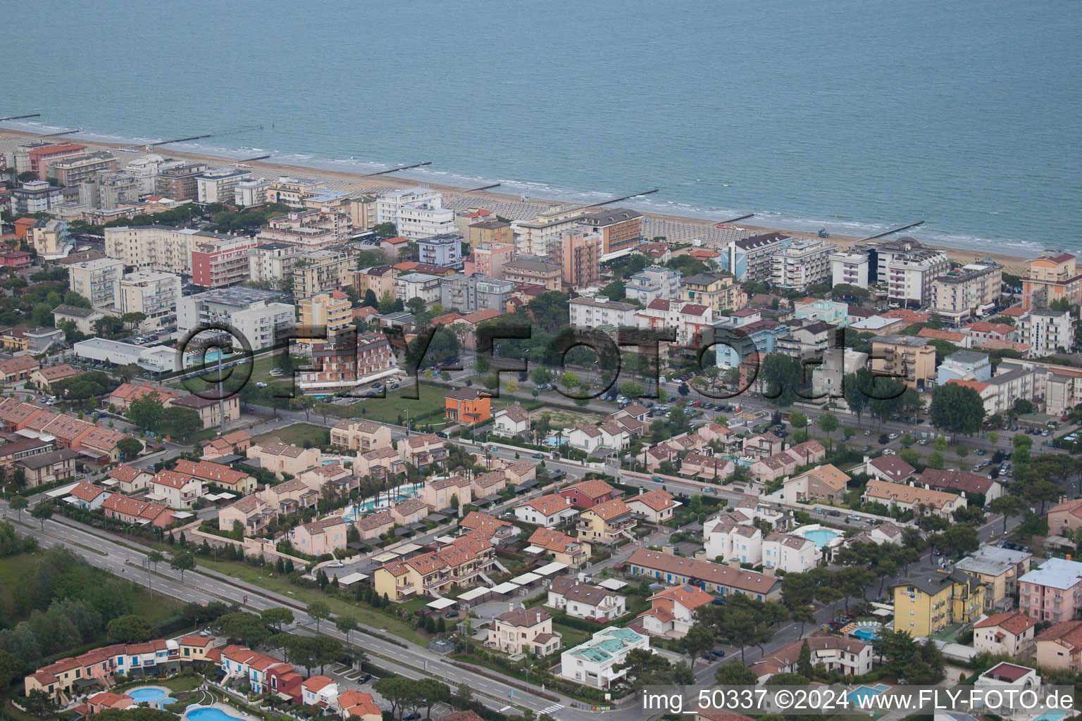 Vue aérienne de Piave Vecchia dans le département Vénétie, Italie