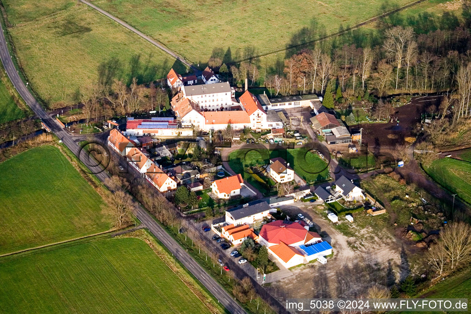 Photographie aérienne de Fuchsmühle à Offenbach an der Queich dans le département Rhénanie-Palatinat, Allemagne